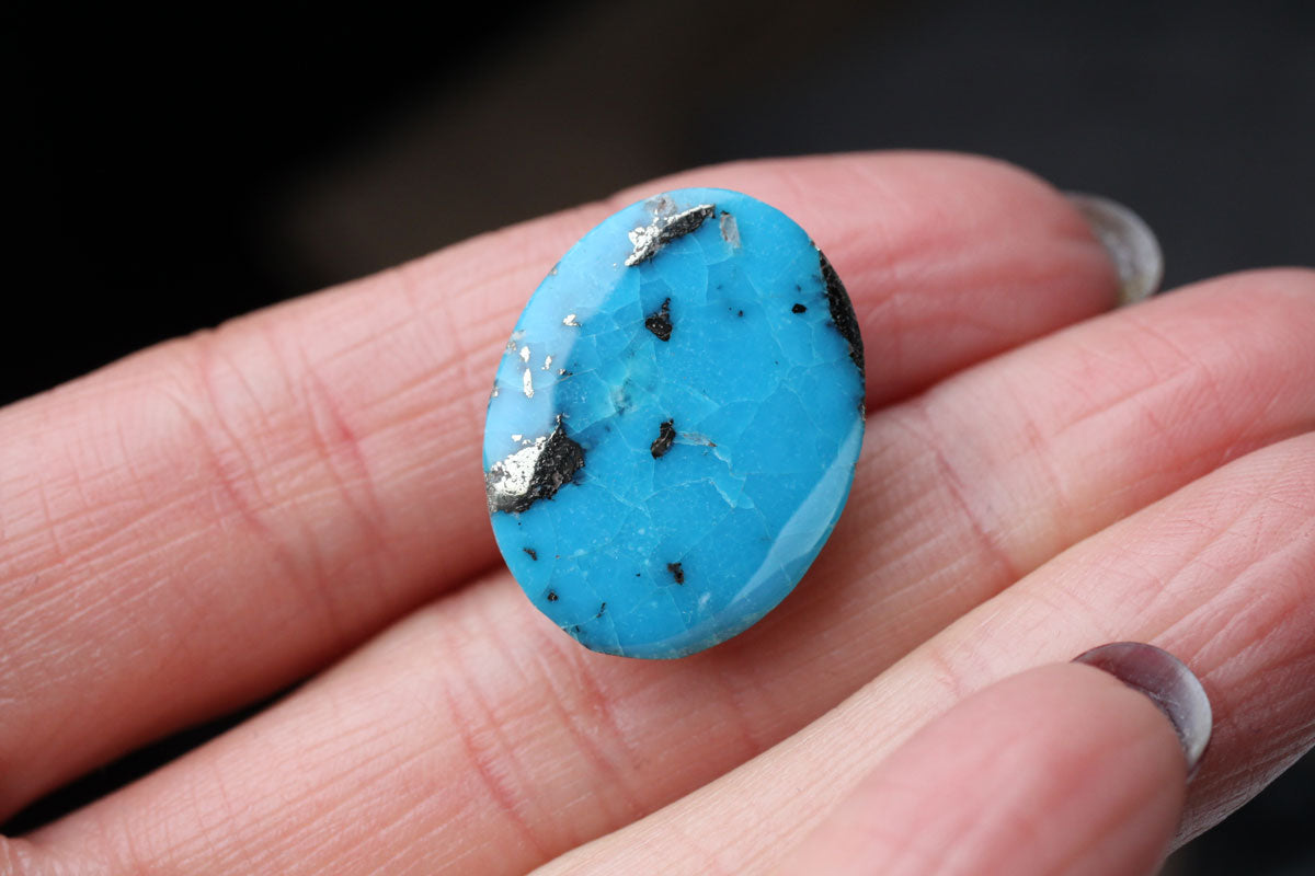 Turquoise Oval 28.5 ct