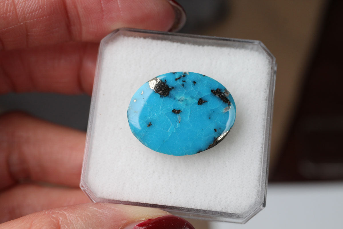 Turquoise Oval 28.5 ct