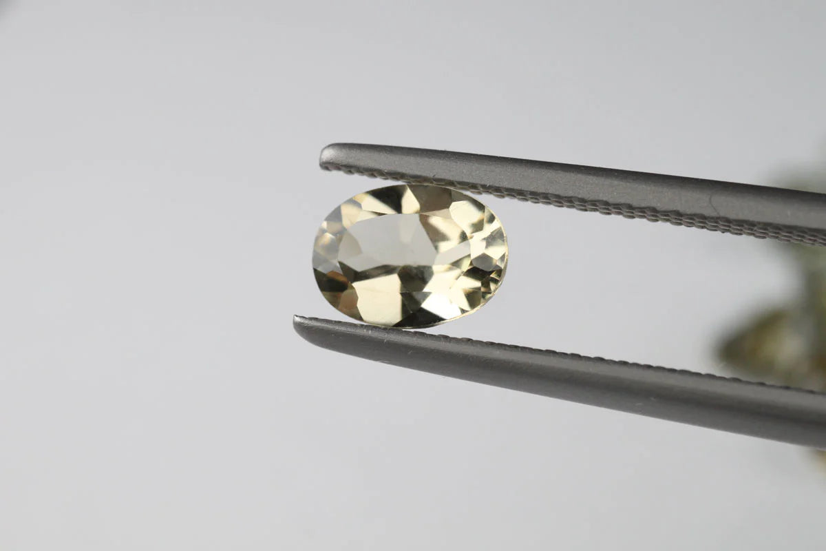 Zultanite Oval 4x3 mm