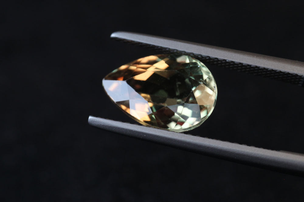 Zultanitpäron 4,38 ct
