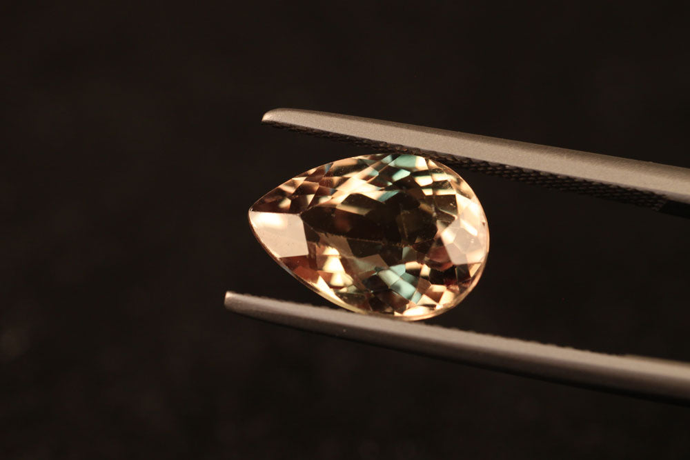 Zultanitpäron 4,38 ct