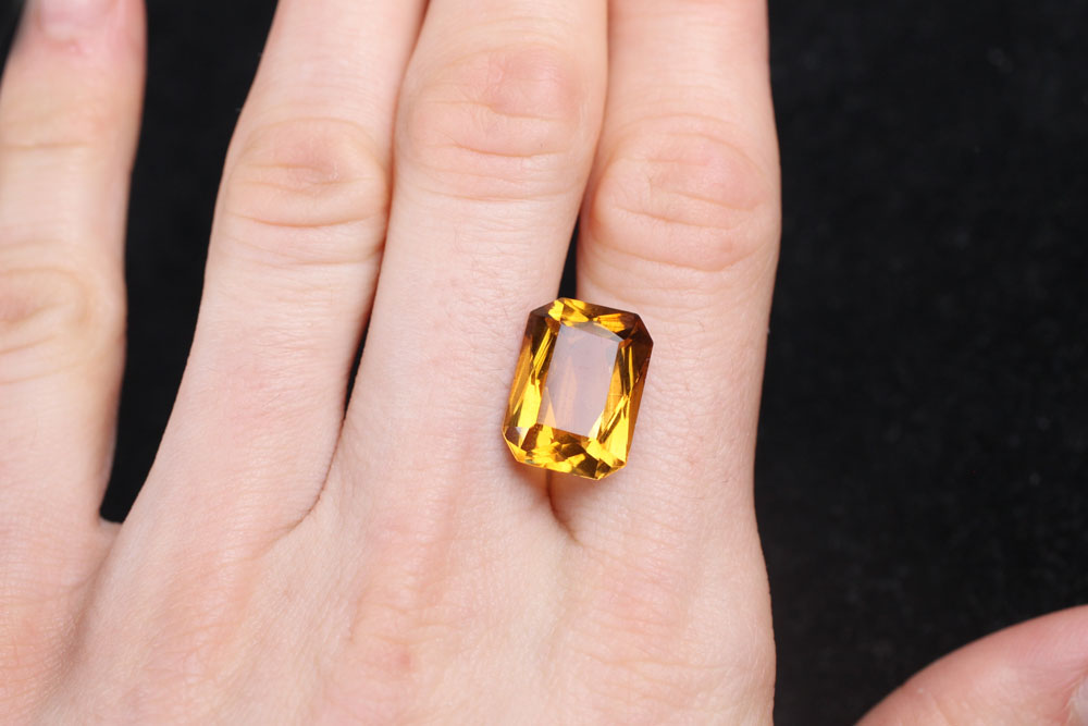 Citrine Scissor 6.3 ct