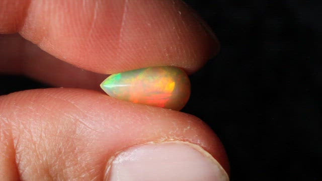 Wollo Opal Drop 1.2 ct
