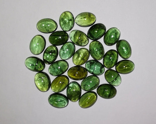 Cabochon turmalin oval 7x5 mm