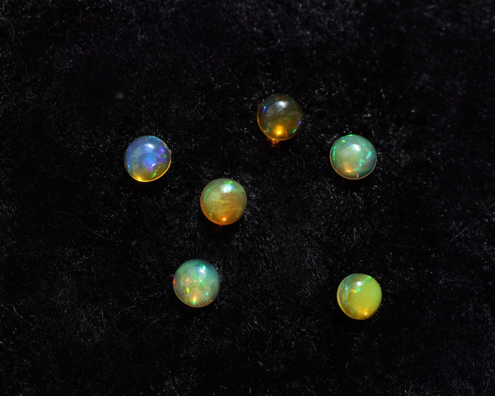 Wollo Opal cabochon round 4 mm