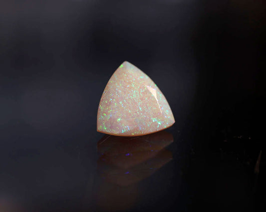 Pinfire Wollo Opal trillion 8 mm