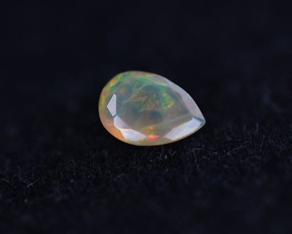 Snakeskin Wollo Opal drop 0.25 ct