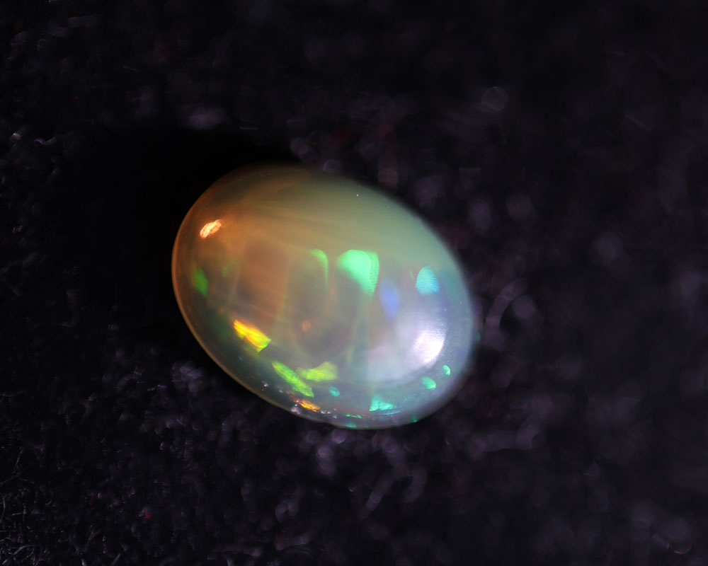 Snakeskin Wollo Opal oval 0.34 ct