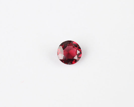 Granat rund 4mm 0,3 ct