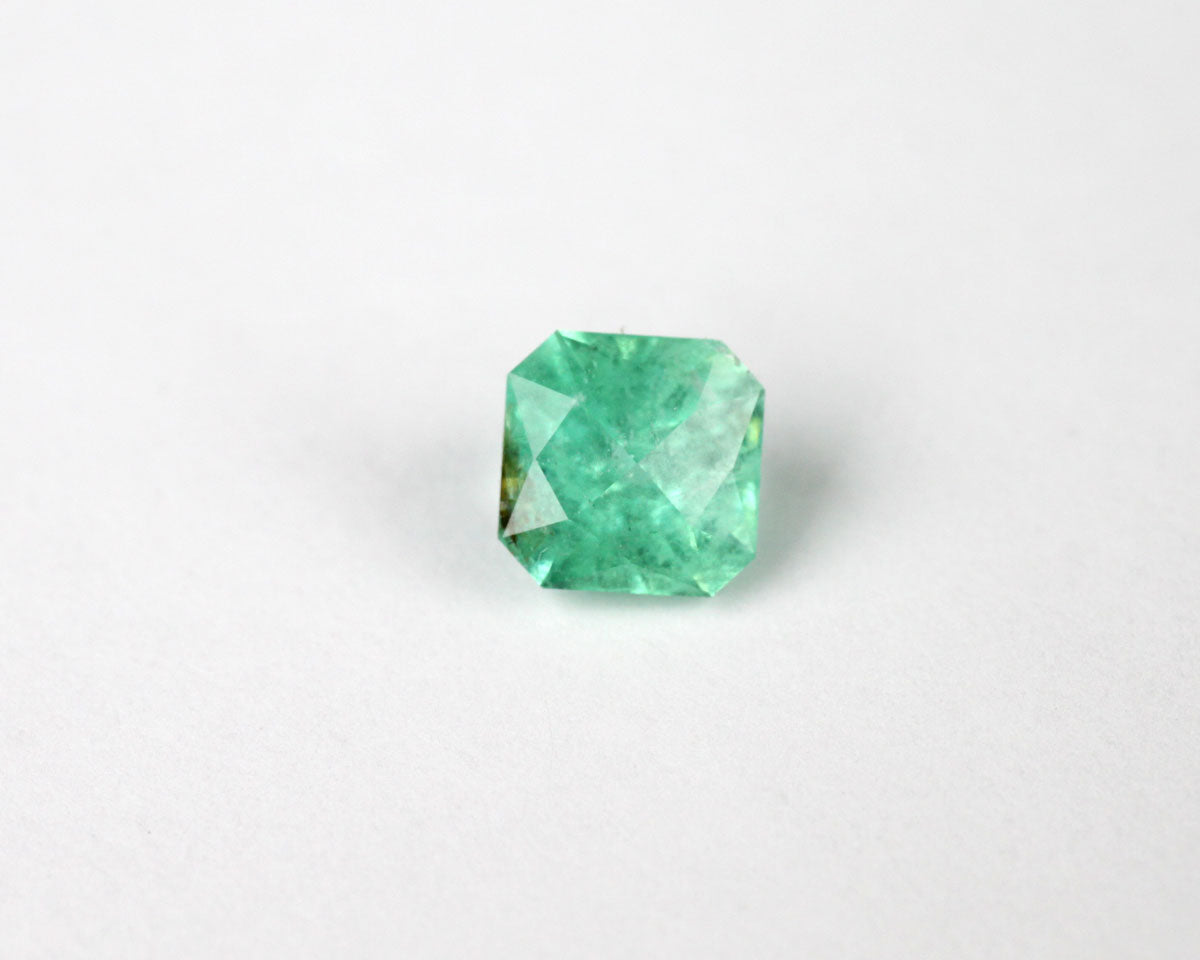 Shakiso Emerald Barion scissor 5mm 0.46 ct