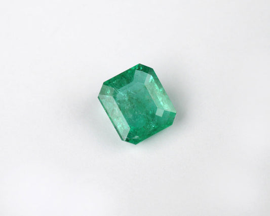 Shakiso Emerald rectangular octagon 7mm 1.18 ct
