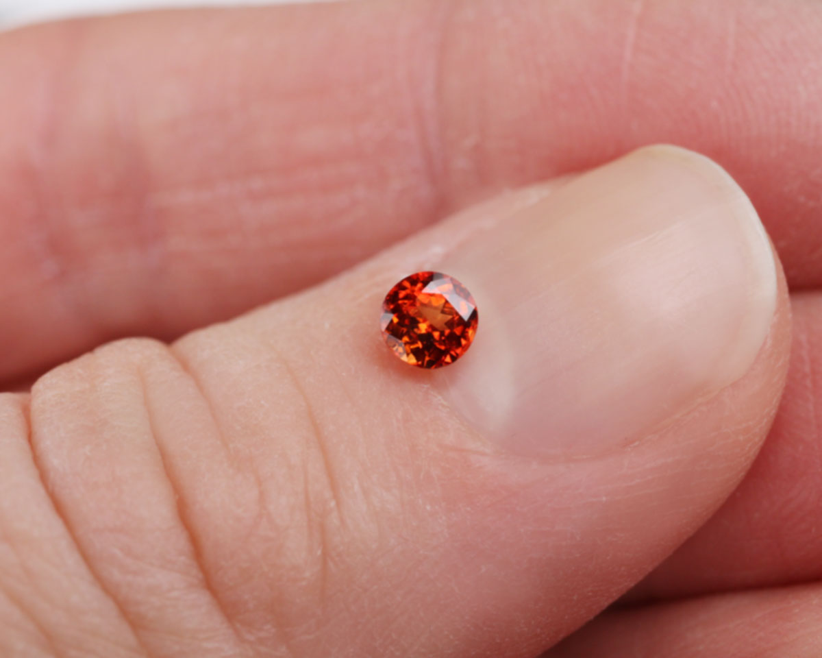 Safir orange 4 mm