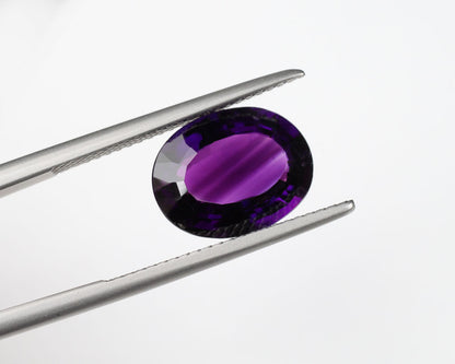 Amethyst oval 12x9 mm 4 ct