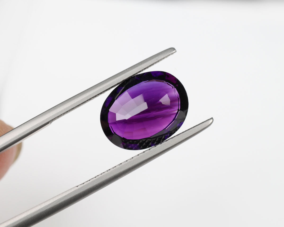 Amethyst oval 12x9 mm 4 ct