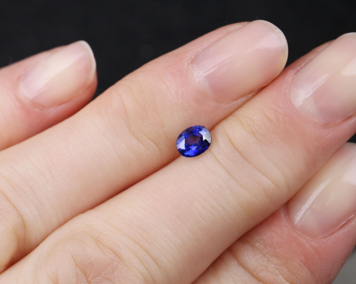 Sapphire blue oval 0.52 ct