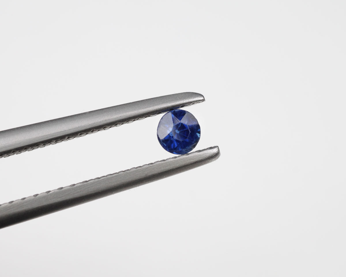 Safir rund blå 2 mm 0,2 ct