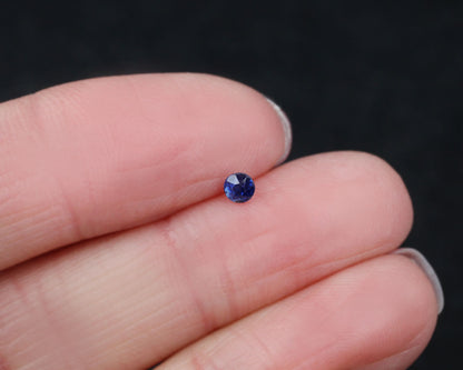 Safir rund blå 2 mm 0,2 ct