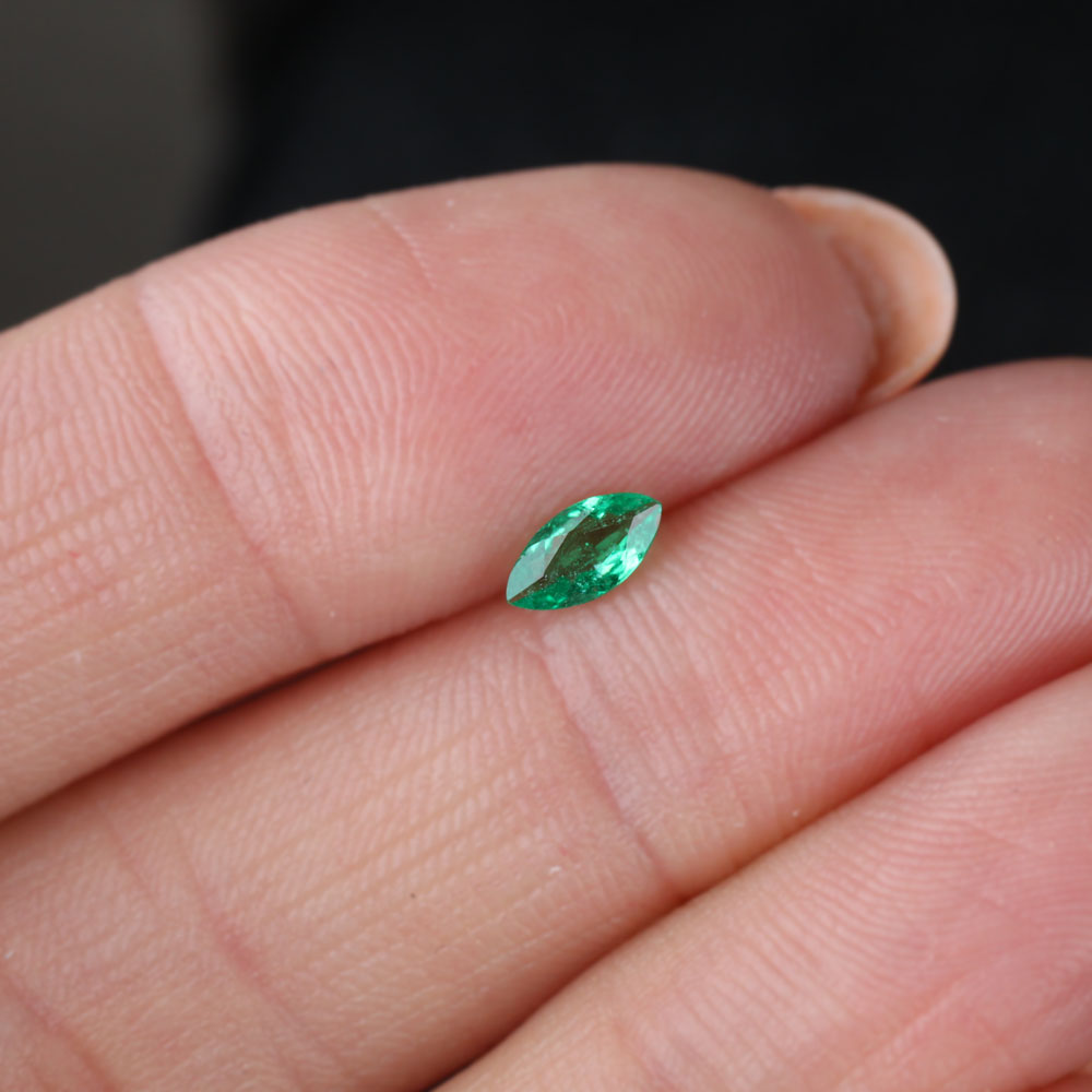 Shakiso Emerald marquise 0.22 ct