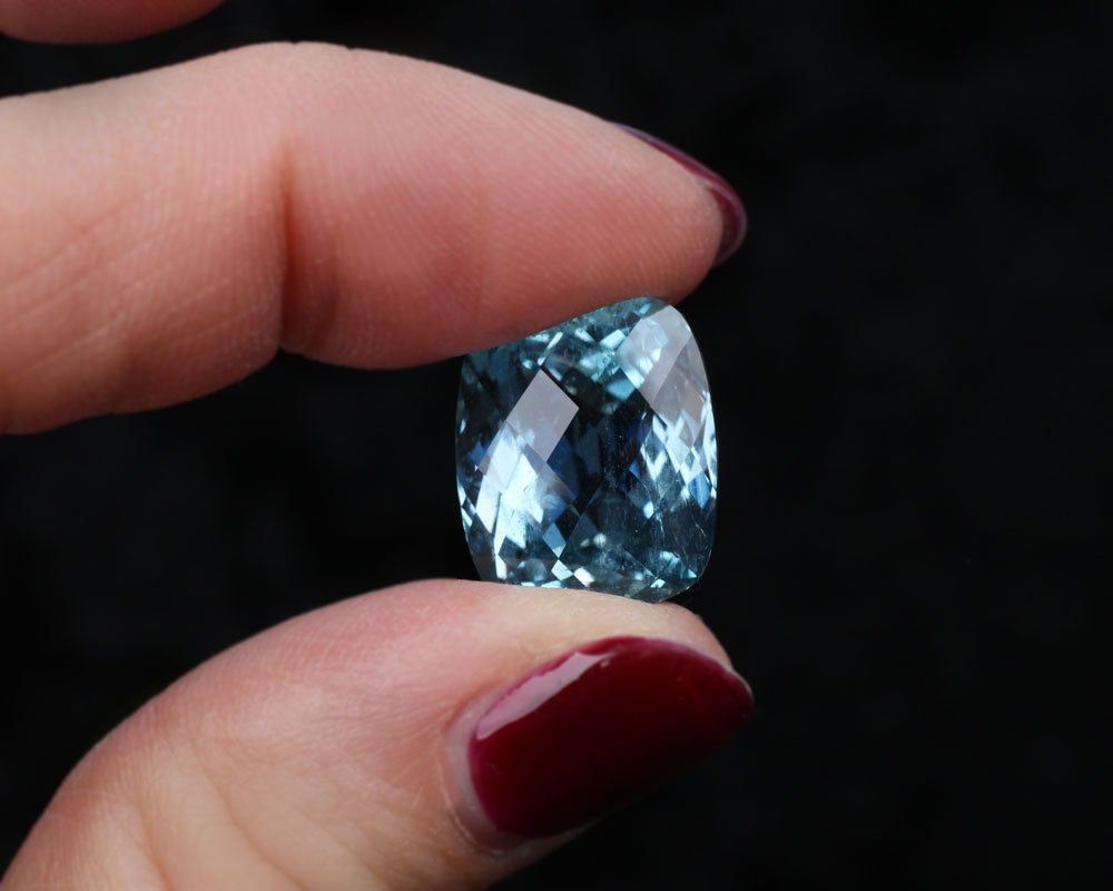 Aquamarine cushion 13.3 ct