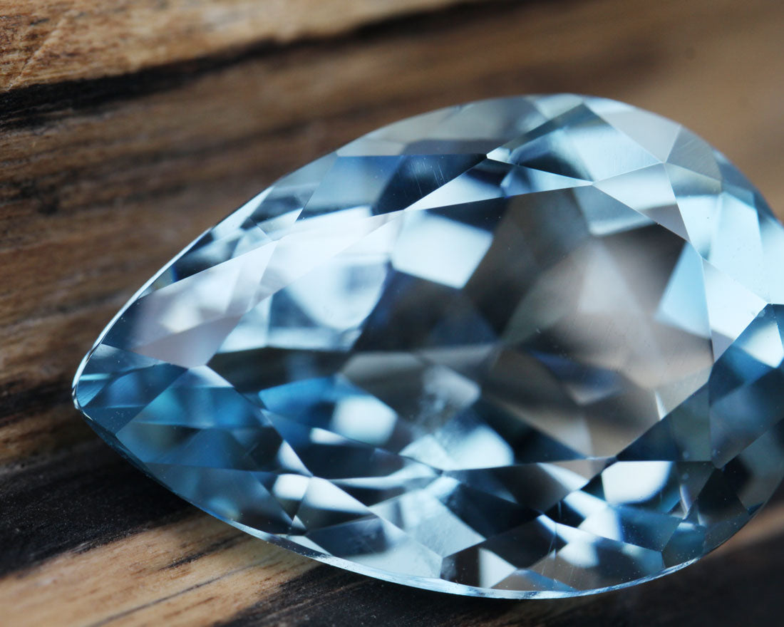 Aquamarine pear 17 mm 9.1 ct