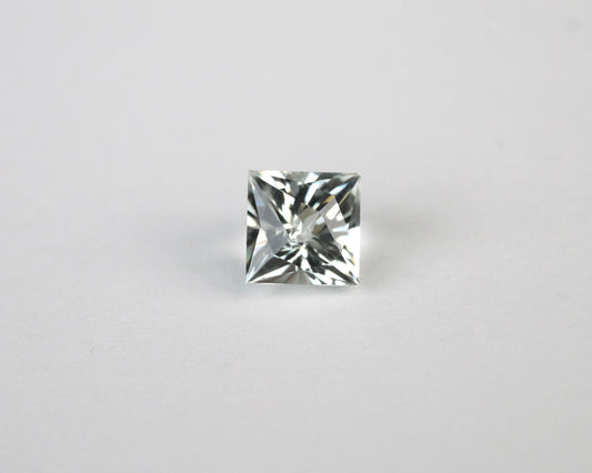 Goshenite Eye-of-hours cut 0.8 ct