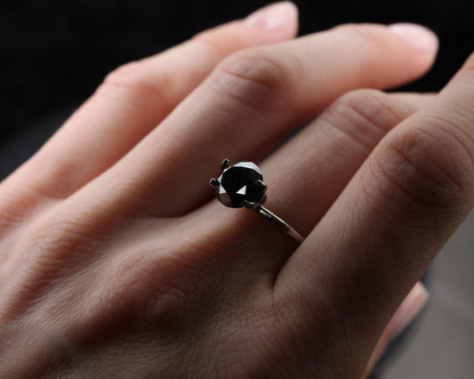 Svart diamant 2,3 ct