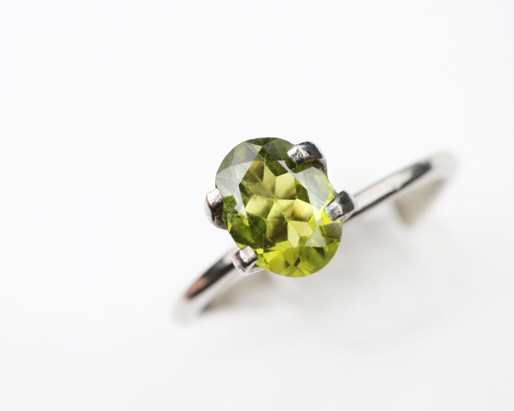 Vesuvianite Oval 1.22 ct