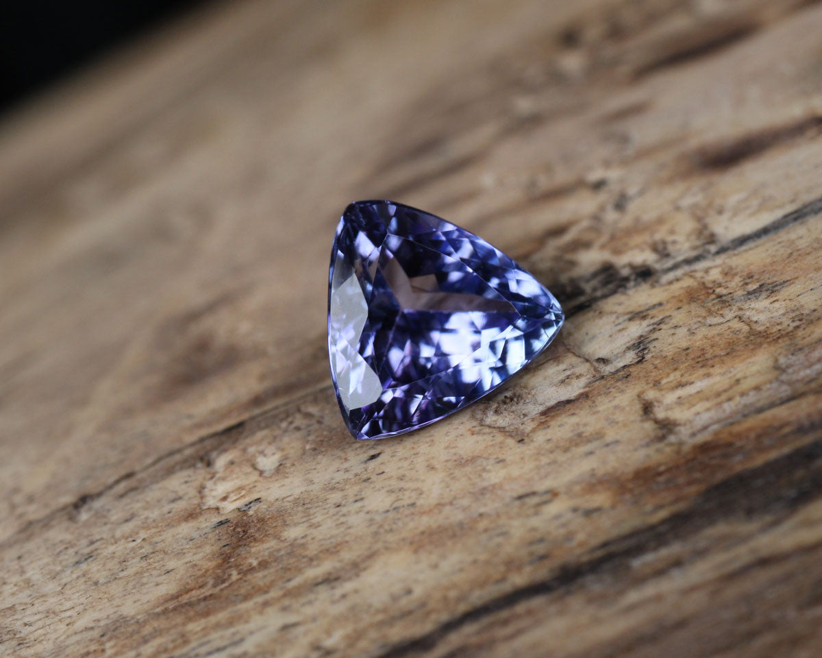 Tanzanite Trillion 7 mm 1.37 ct