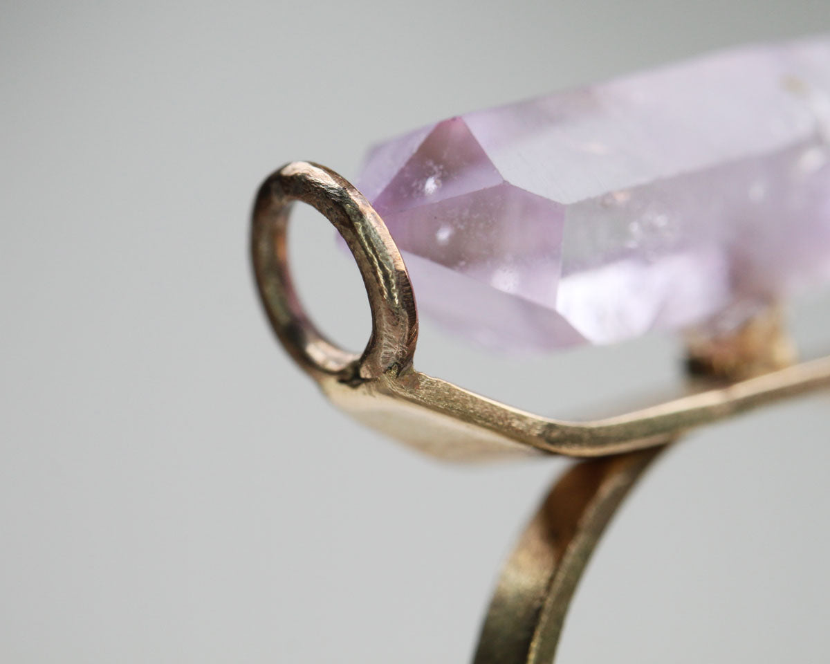 14k guldring med dubbelspets ametist