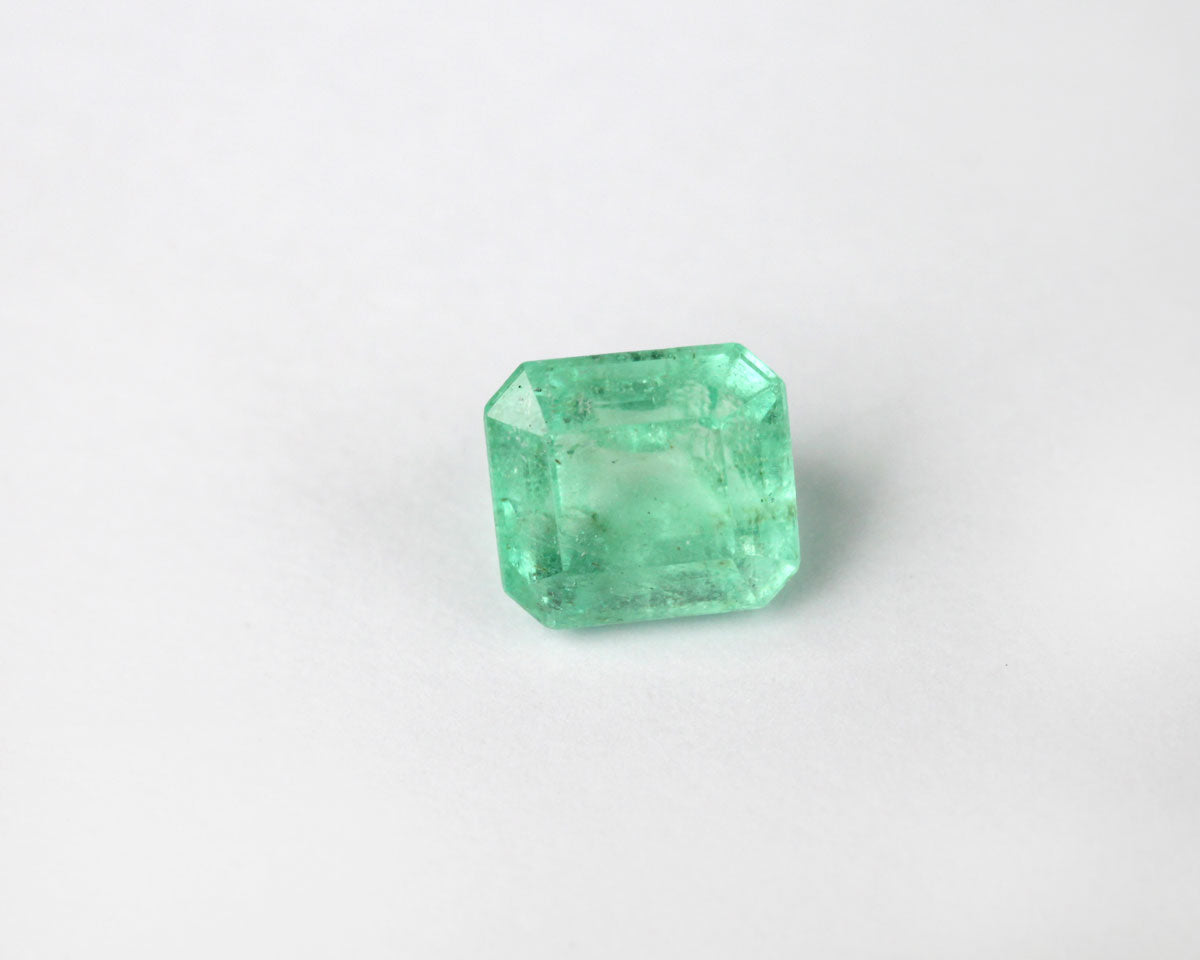 Shakiso Emerald rectangle 5 mm 0.6 ct