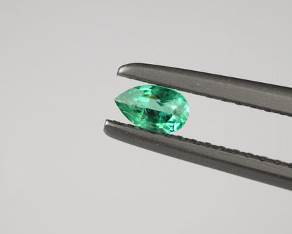 Shakiso Smaragd droppe 0,1 ct