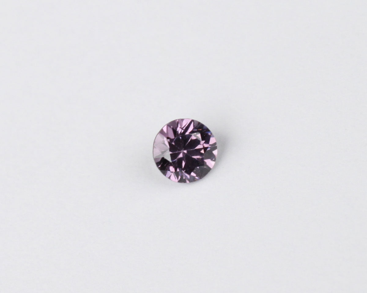 Spinell rund 4 mm 0,3 ct 