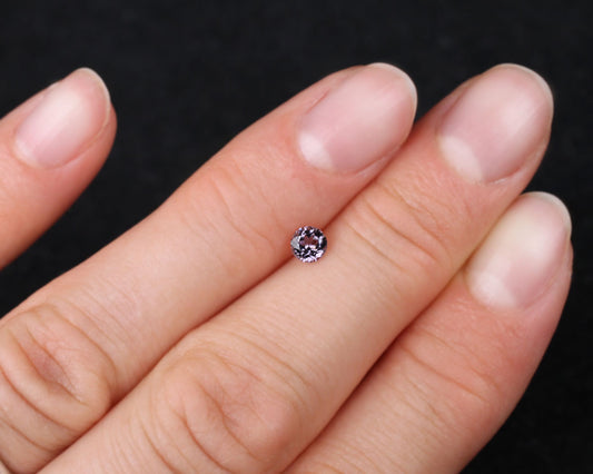 Spinel round 4 mm 0.25 ct