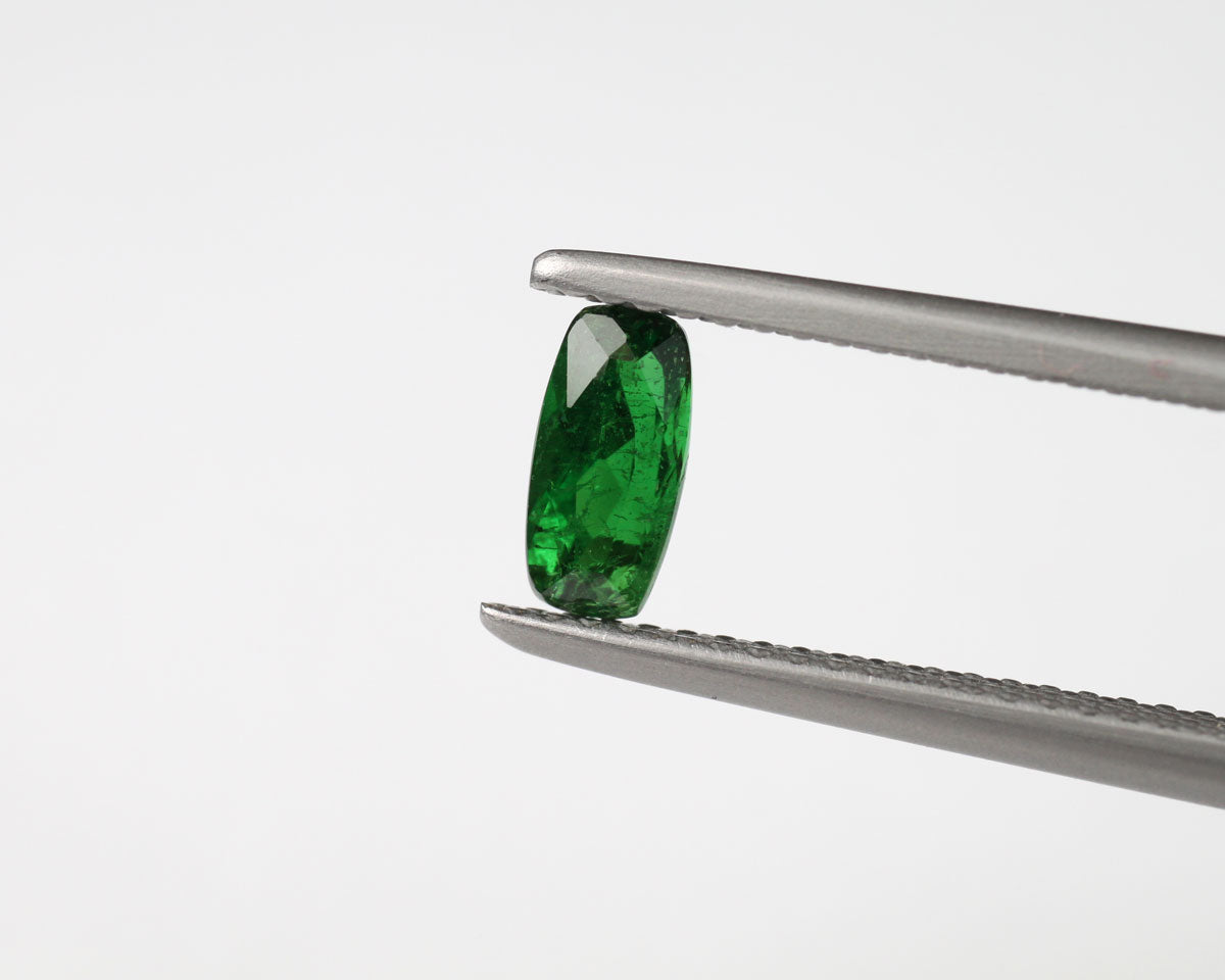 Tsavorite granat grön rektangulär 7 mm 0,65 ct