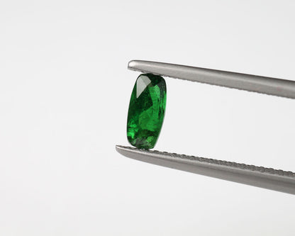 Tsavorite granat grön rektangulär 7 mm 0,65 ct