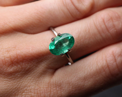 Shakiso Emerald oval 2.95 ct