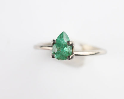 Shakiso Smaragd drop 0,74 ct