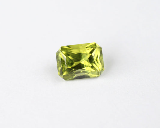 Peridot oktagon 4,5x6mm