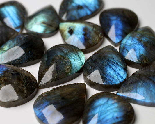 Spectrolite cabochon drop shape 25x18mm