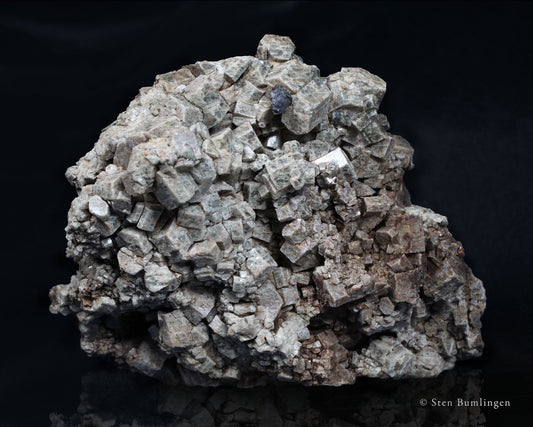 Apatite with actinolite and rutile