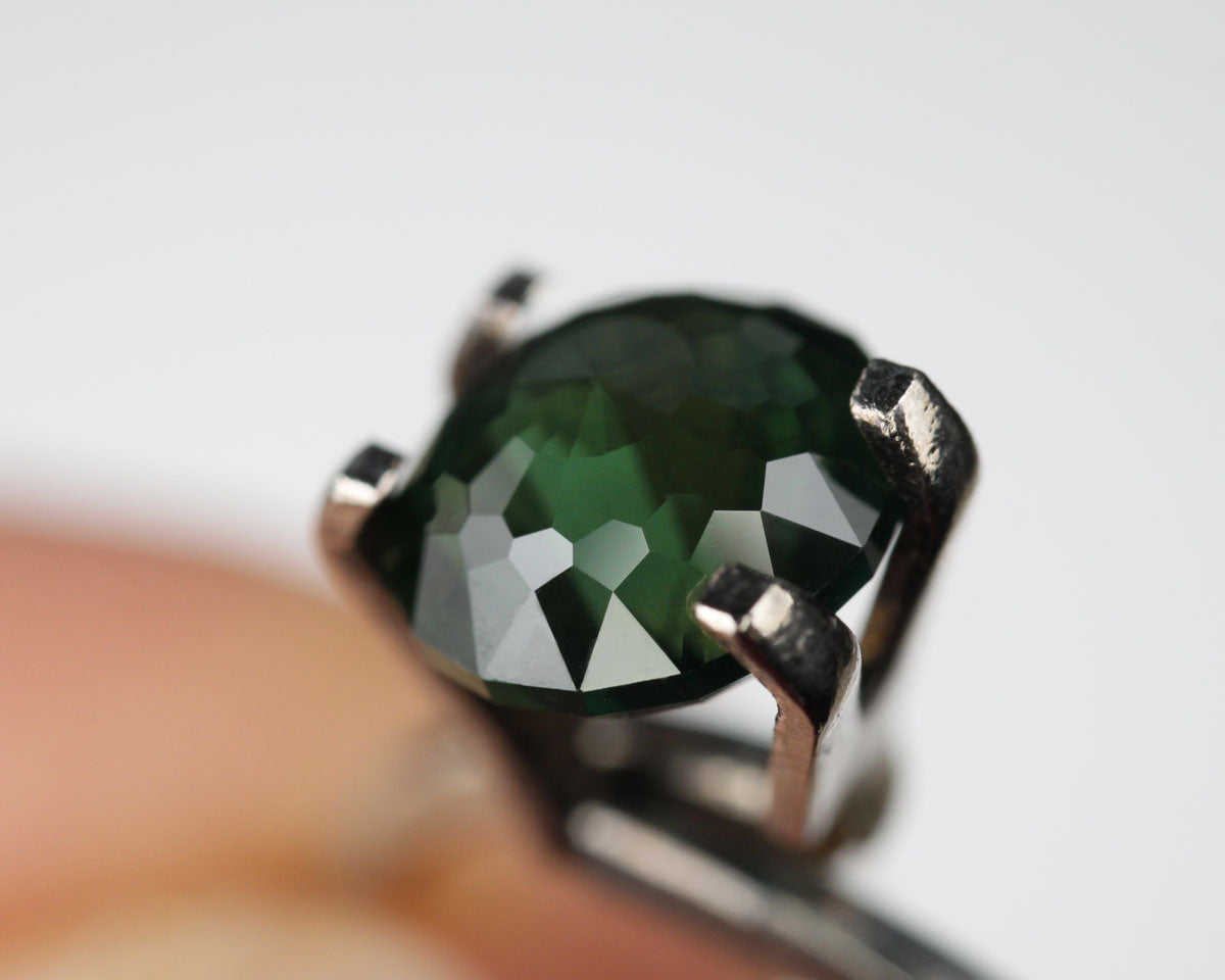 Safir rund grön/blå 2,25 ct 7,1 mm