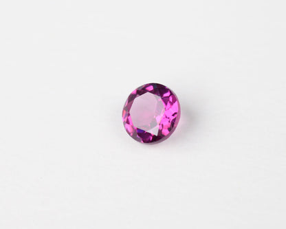 Granat rund lila 4 mm 0,3 ct