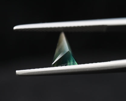 Sapphire triangular 9 mm 1.3 ct