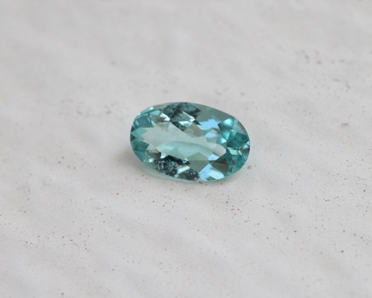 Paraiba Turmalin oval 5,5 mm 0,23 ct