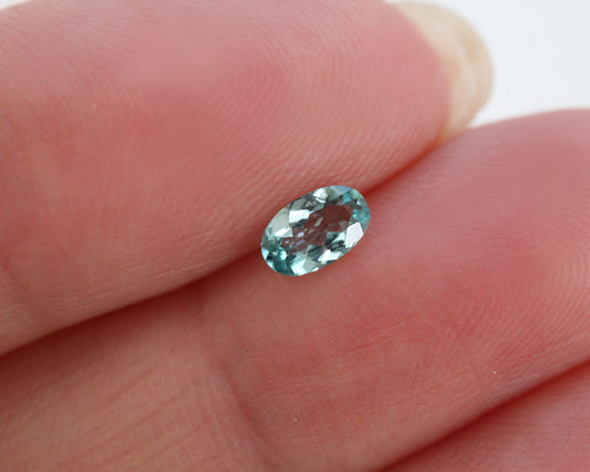 Paraiba Turmalin oval 5,5 mm 0,23 ct