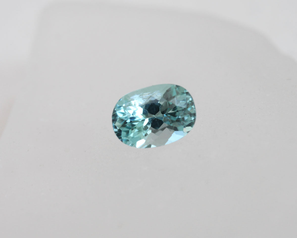 Paraiba Turmalin oval 4,8 mm 0,29 ct
