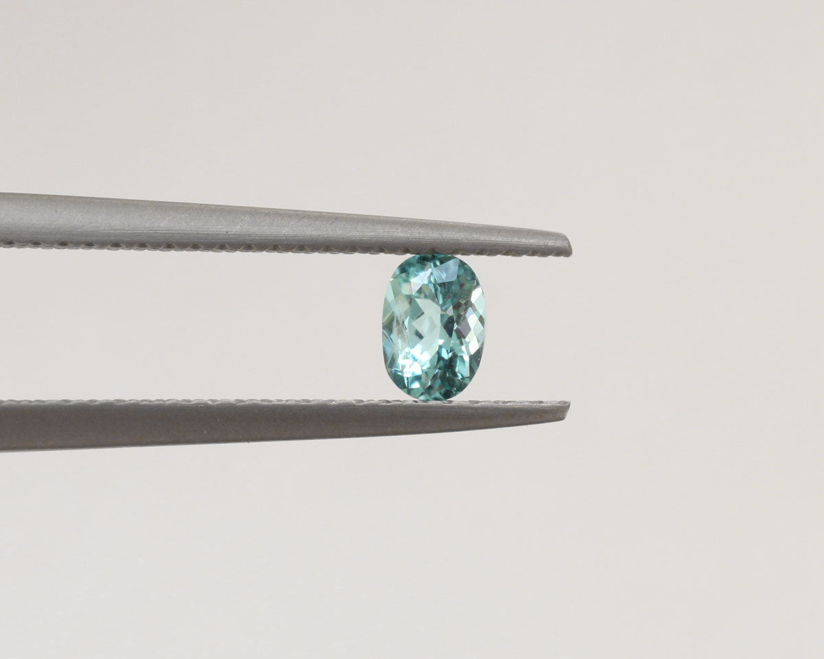 Paraiba Turmalin oval 4,8 mm 0,29 ct