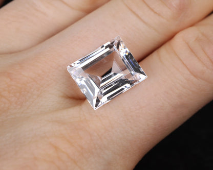Spinel 14x12 mm rectangular white
