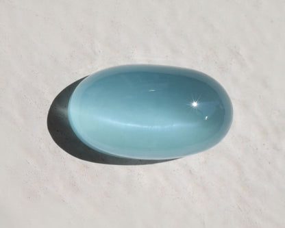 Aquamarine cabochon Chatoyant oval blå 26 mm 16 ct