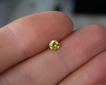 Diamond yellow round 4 mm 0.27 ct